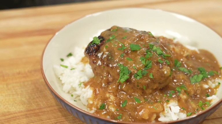 Classic Salisbury Steak with Onion Gravy: A Comfort Food Favorite That Never Goes Out of Style